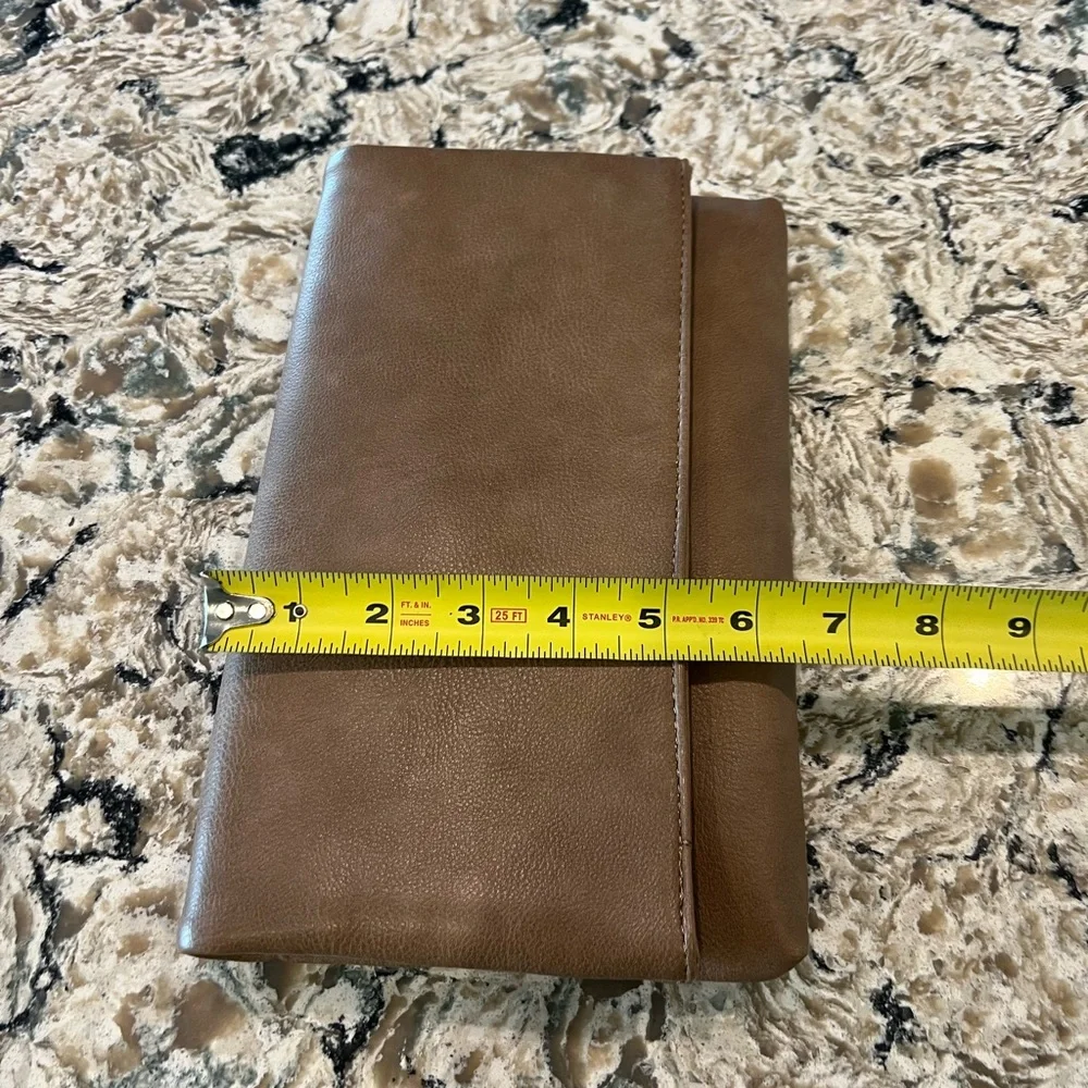 NWOT Kelly & Katie Faux Leather Chain Clutch/Wristlet - Picture 16 of 16